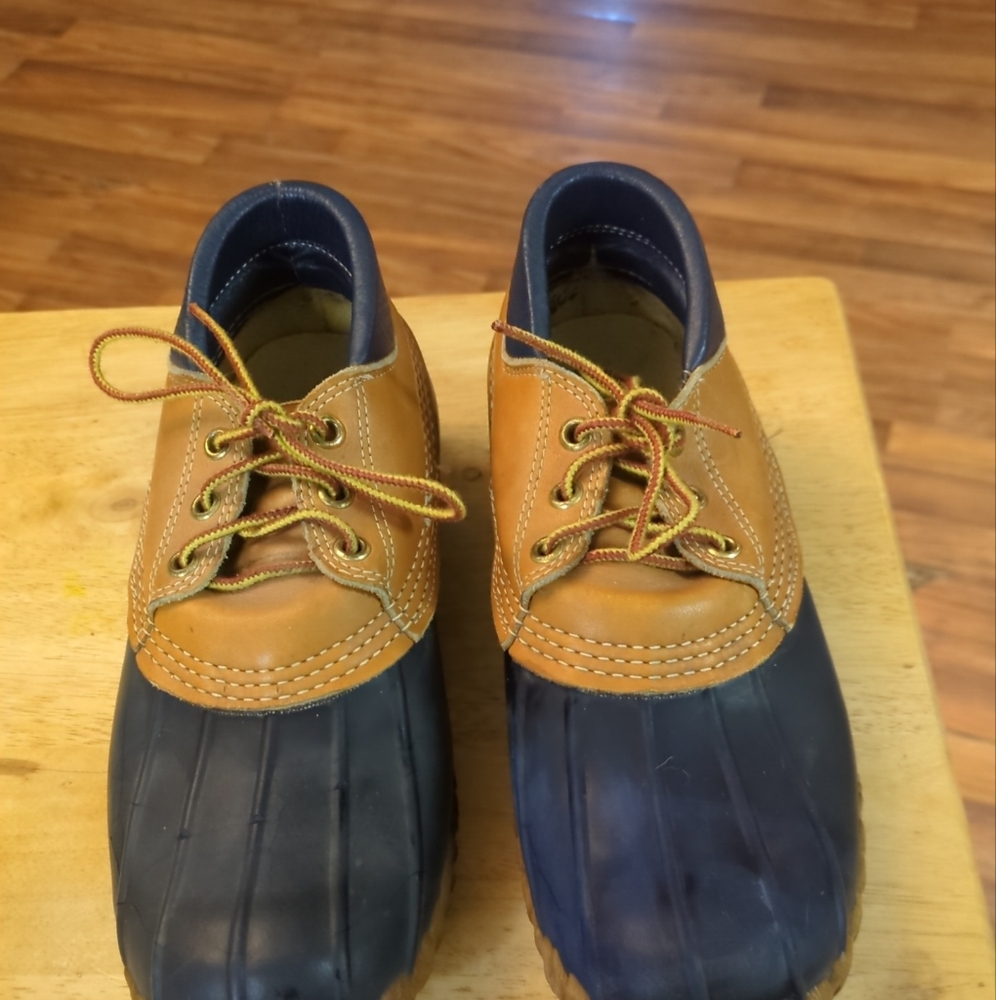 LL Bean Women's 3 Eye Low Duck Bean Boots Size 8 M Made in USA Waterproof Navy M